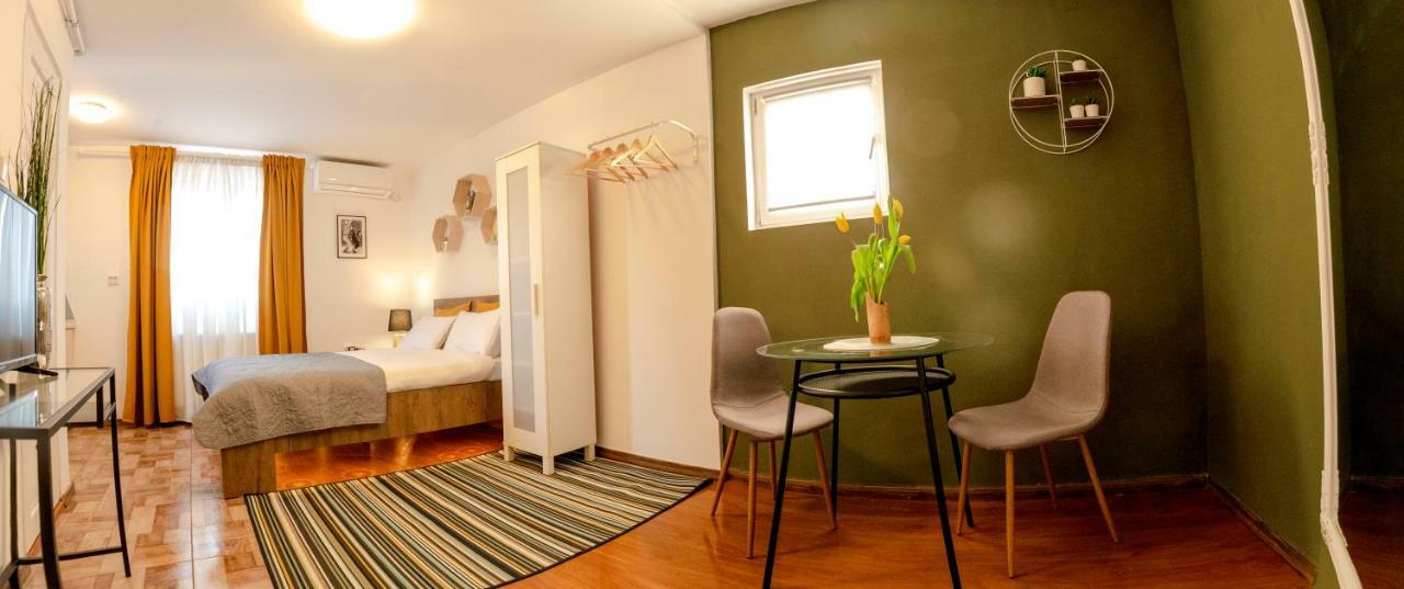 Color Apartments Downtown Bucarest Extérieur photo